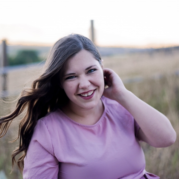 Meet your Posher, Briana - Picture 1 of 1